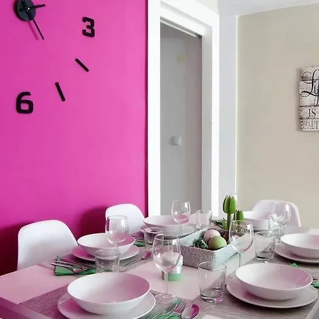 Center Big Apartment-family & Friends-5 Beds Apartment *